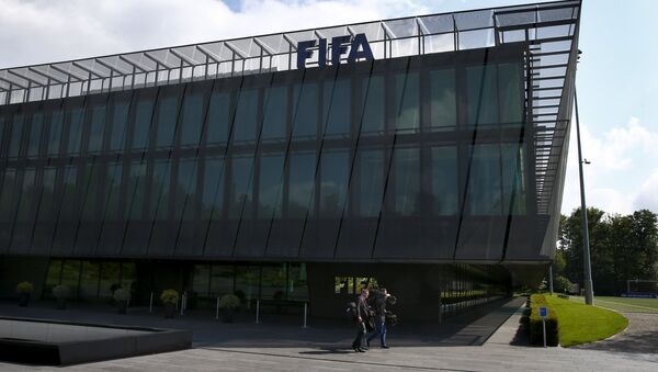 FIFA desmiente planes de conceder a Catar el Mundial 2018 - Sputnik Mundo