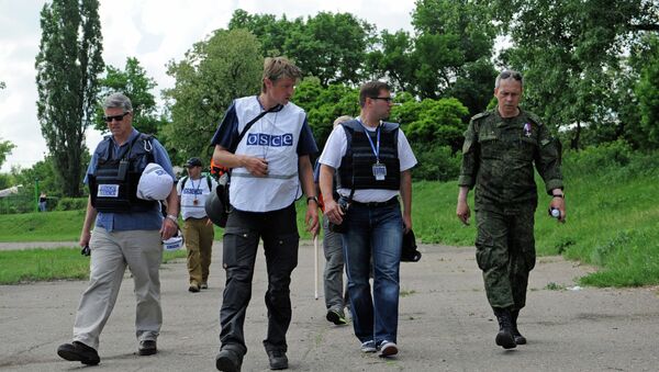 Observadores de la OSCE en Donetsk (Archivo) - Sputnik Mundo