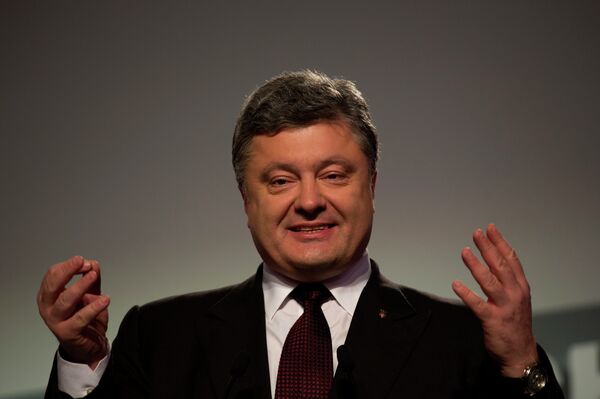 Petró Poroshenko, presidente de Ucrania (archivo) Petró Poroshenko, presidente de Ucrania (archivo) - Sputnik Mundo