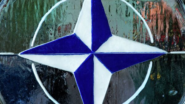 España oculta los riesgos de la presencia de la OTAN, dice experto - Sputnik Mundo