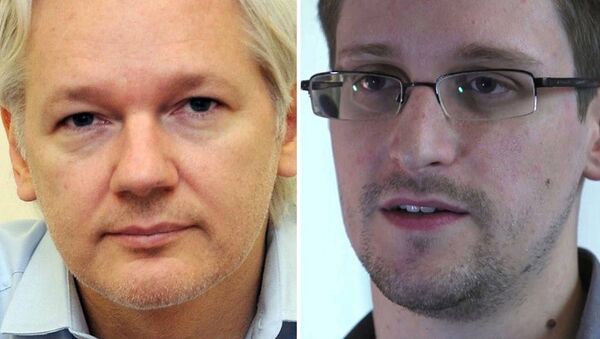 Fundador de Wikileaks, Julian Assange, y exanalista de la CIA, Edward Snowden - Sputnik Mundo