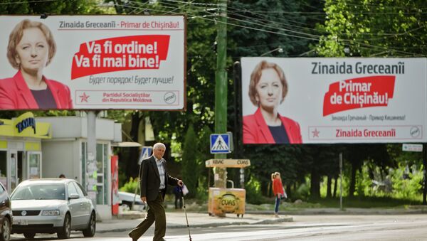 Carteles de Zinaida Greceanai, del Partido de los Socialistas de la República de Moldavia (prorruso) - Sputnik Mundo