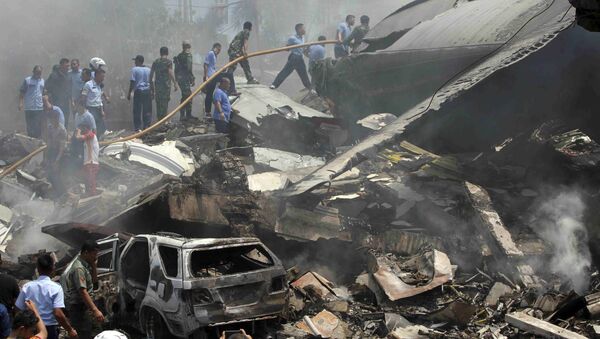 Lugar de crash del avión militar en Indonesia - Sputnik Mundo