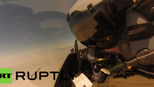 Caza F-16 abate un dron con misil guiado - Sputnik Mundo