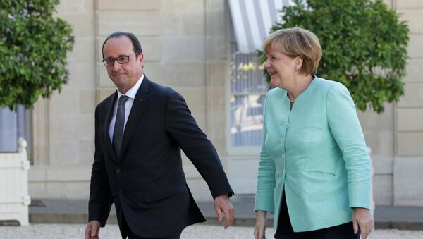 Presidente de Francia, François Hollande, y canciller de Alemania, Angela Merkel - Sputnik Mundo