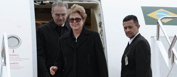 La presidenta de Brasil, Dilma Rousseff, llega a la cumbre de los BRICS La presidenta de Brasil, Dilma Rousseff, llega a la cumbre de los BRICS - Sputnik Mundo