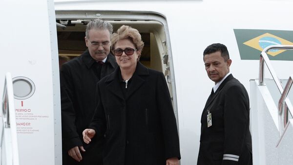 La presidenta de Brasil, Dilma Rousseff, llega a la cumbre de los BRICS - Sputnik Mundo