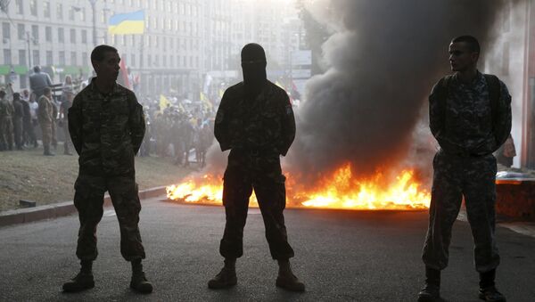 Miembros del grupo radical Pravy Sektor en Kiev - Sputnik Mundo
