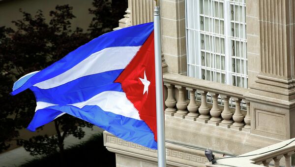 Bandera de Cuba sobre la embajada de Cuba en Washington, el 20 de julio, 2015 - Sputnik Mundo