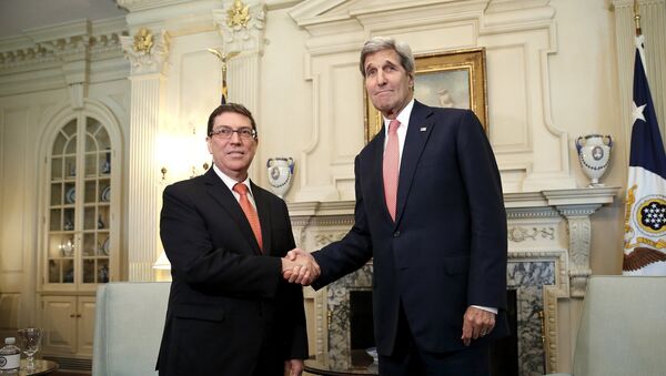 Secretario de Estado, John Kerry, y ministro de Exteriores de Cuba, Bruno Eduardo Rodriguez Parilla - Sputnik Mundo