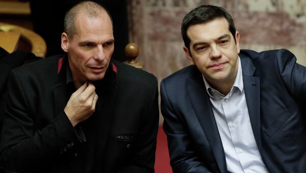 Primer ministro griego, Alexis Tsipras, y por entonces ministro de Finanzas de Grecia, Yanis Varufakis - Sputnik Mundo