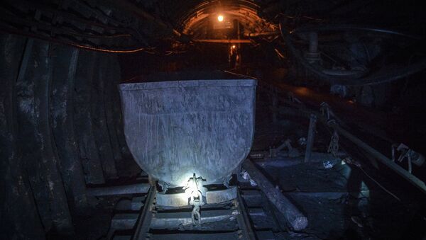 Lugansk augura que Ucrania se helará sin el carbón de Donbás - Sputnik Mundo