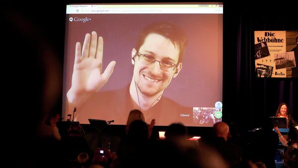 Edward Snowden (archivo) - Sputnik Mundo