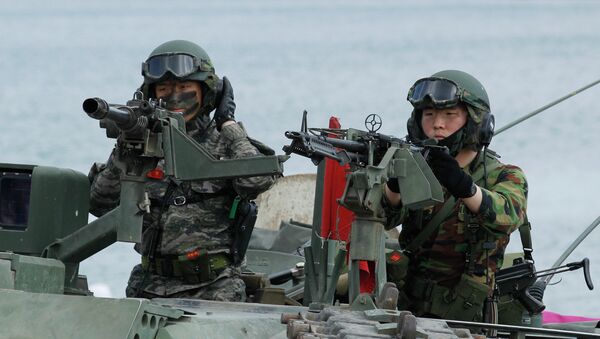 Corea del Sur anuncia ejercicios de artillería conjuntos con EEUU - Sputnik Mundo