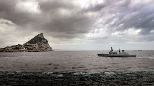 Destructor de la Marina Real Británica cerca de Gibraltar (Archivo) - Sputnik Mundo