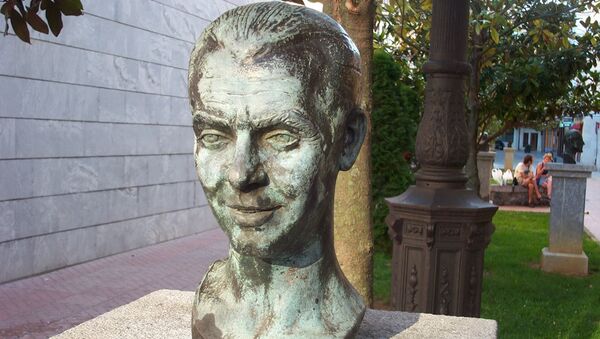 Busto de Federico García Lorca en Santoña, Cantabria - Sputnik Mundo