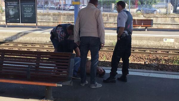 Detención del sospechoso del tiroteo en un tren de la compañía Thalys - Sputnik Mundo