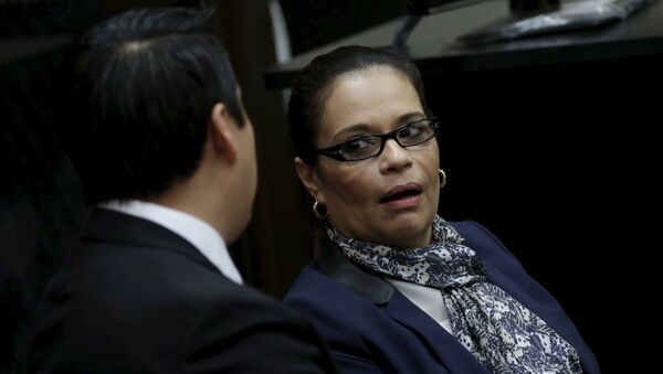 Ex vicepresidenta de Guatemala Roxana Baldetti con su abogado - Sputnik Mundo