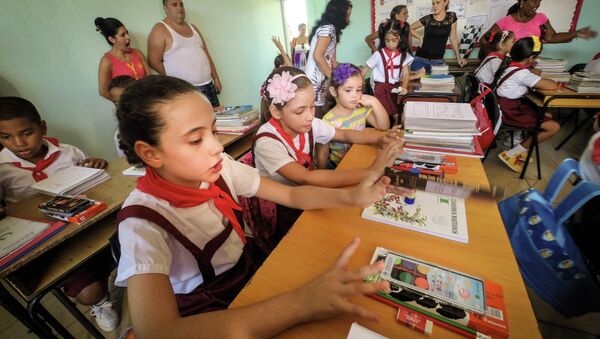 Inicio de curso en una escuela de La Habana (Archivo) - Sputnik Mundo
