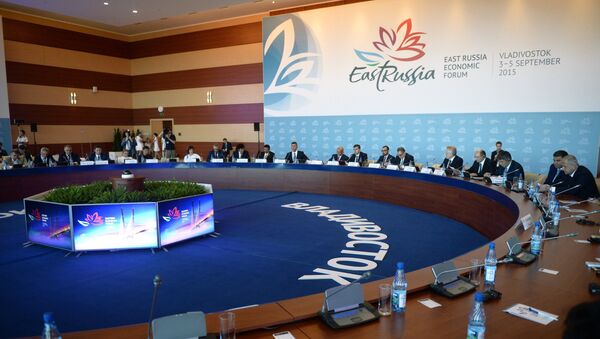 Sessión del Foro Económico Oriental - Sputnik Mundo