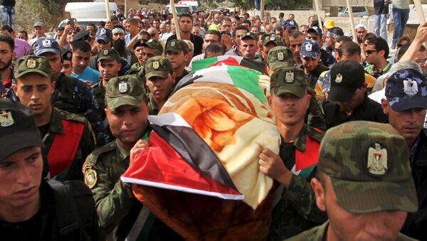 Funeral de Riham Dawabshe, madre del bebé palestino que unos colonos judíos quemaron vivo en Cisjordania - Sputnik Mundo