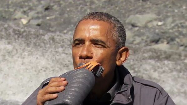 Obama aprende a sobrevivir en Alaska - Sputnik Mundo