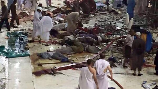 Caída de una grúa en la Gran Mezquita de la Meca - Sputnik Mundo