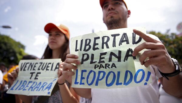 Manifestantes exigen la liberación del líder opositor Leopoldo López (archivo) - Sputnik Mundo