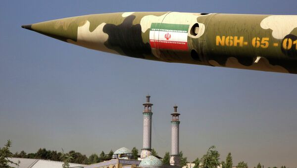 Misil iraní en la exposición sobre guerra entre Irak e Irán de 1980-88 en Teherán, Irán - Sputnik Mundo
