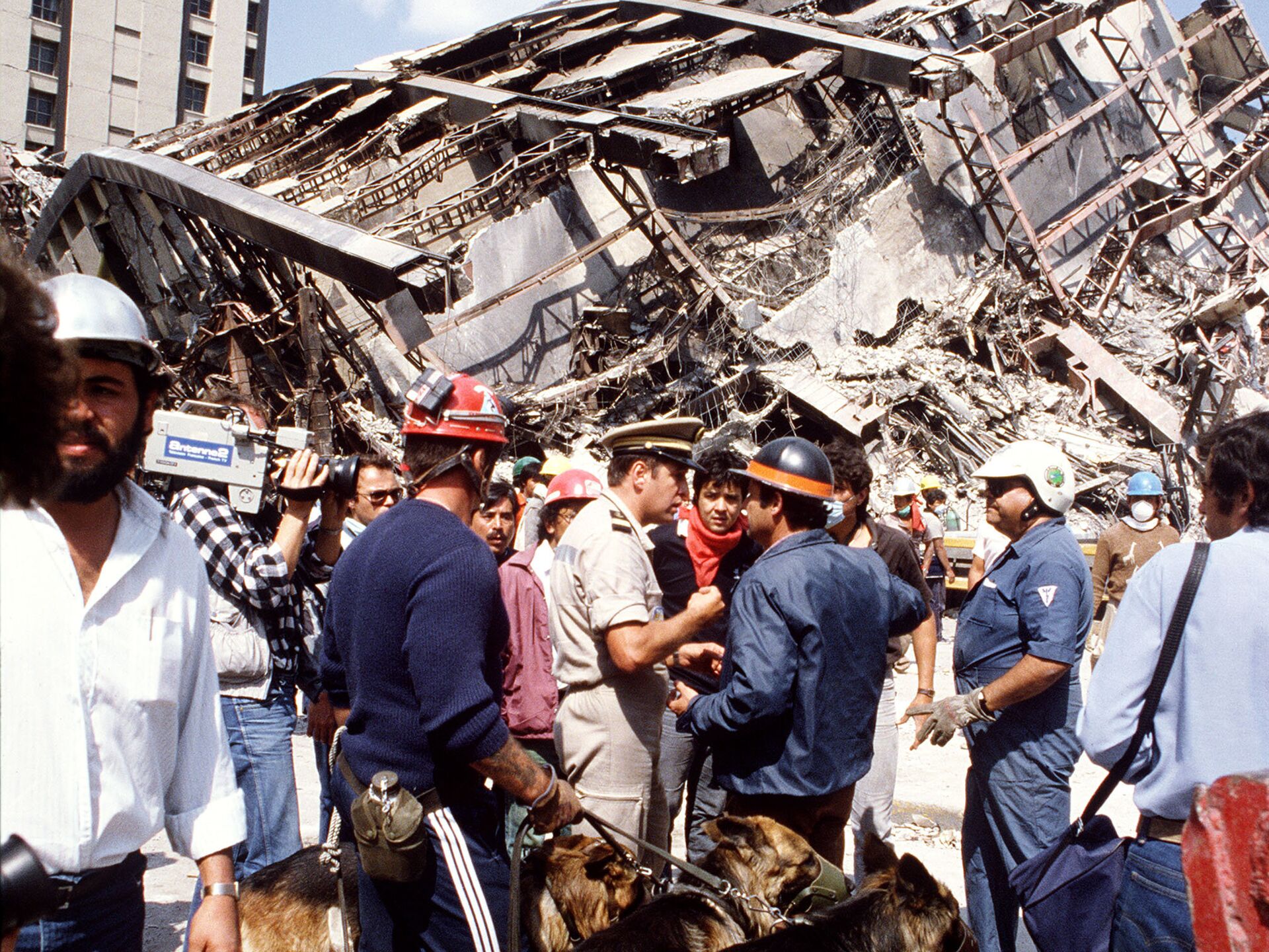 Los Verdaderos Héroes Durante El Sismo De México De 1985 - 26.09.2019 ...