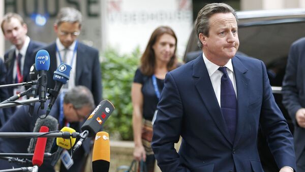 El primer ministro de Reino Unido, David Cameron - Sputnik Mundo