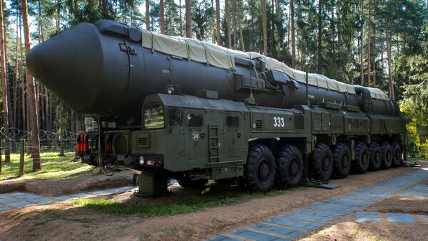 Подвижный грунтовой ракетный комплекс (ПГРК) Ярс РС-24 - Sputnik Mundo