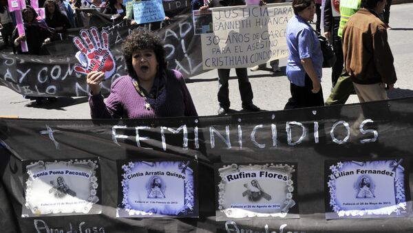Participantes de CIDEM (Centro de Información y Desarrollo de la Mujer) protestan en La Paz en el Día Internacional de la Eliminación de la Violencia contra la Mujer, Bolivia - Sputnik Mundo