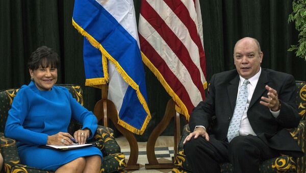 El ministro de Comercio de Cuba, Rodrigo Malmierca, y la ministra de Comercio de EEUU, Penny Pritzker - Sputnik Mundo