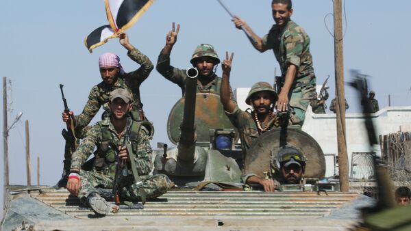 El Ejército gubernamental de Siria entra en la ciudad de Atshan en la provincia de Hama - Sputnik Mundo