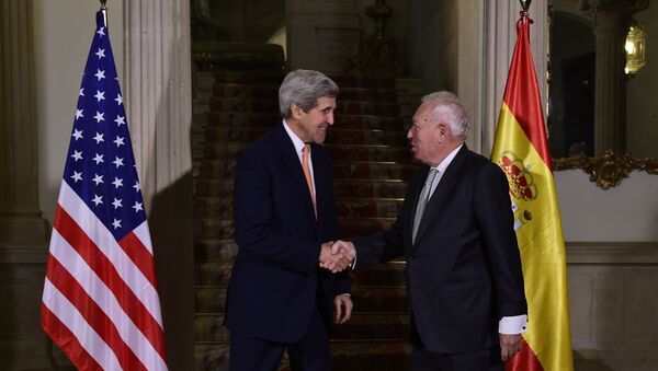El ministro de Exteriores de España, José Manuel García-Margallo y el secretario de Estado de EEUU, John Kerry - Sputnik Mundo
