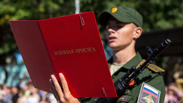 Juramento militar en una base militar rusa (Archivo) - Sputnik Mundo