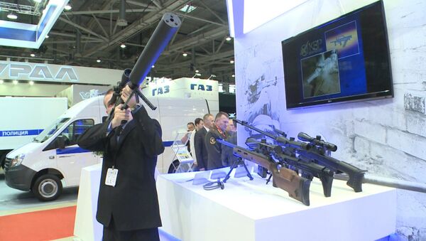 Rusia presenta en la feria Interpolitex 2015 su nuevo rifle de francotirador - Sputnik Mundo