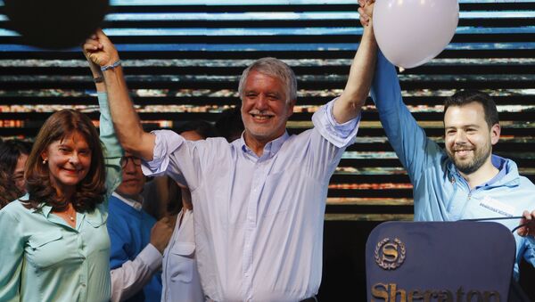 Enrique Peñalosa, candidato a la alcaldía de Bogotá - Sputnik Mundo