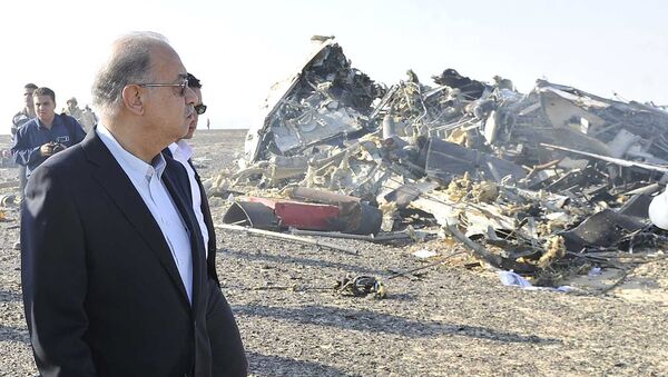 Primer ministro de Egipto Sherif Ismail en el lugar del siniestro del Airbus-321 - Sputnik Mundo