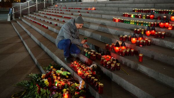 Las velas en homenaje a las víctimas del atentado del A321 sobre el Sinaí - Sputnik Mundo