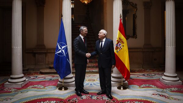 Secretario general de la OTAN, Jens Stoltenberg y ministro de Asuntos Exteriores de España, José Manuel García Margallo - Sputnik Mundo