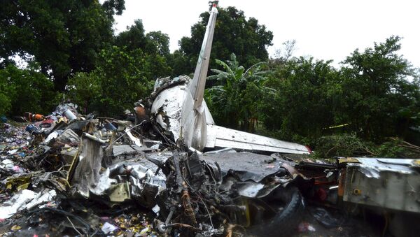 Restos del avión de carga An-12 siniestrado en Sudán del Sur - Sputnik Mundo