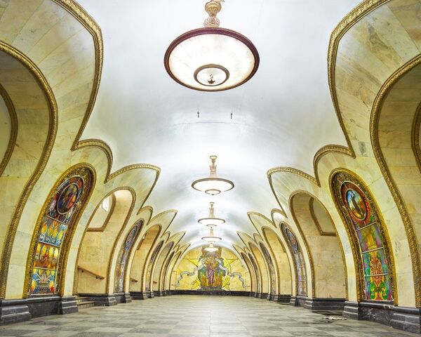 Metro de Moscú: estación Novoslobodskaya Metro de Moscú: estación Novoslobodskaya - Sputnik Mundo