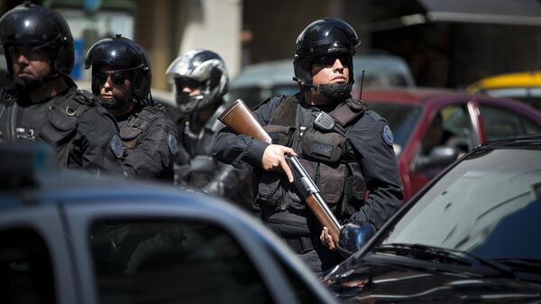 Policía antidrogas durante una operación especial en Buenos Aires (archivo) - Sputnik Mundo