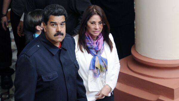 Presidente de Venezuela, Nicolás Maduro, con su mujer, Cilia Flores - Sputnik Mundo