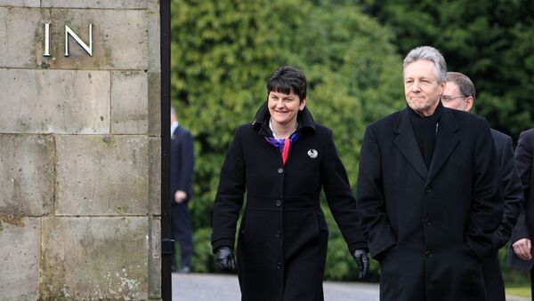 Arlene Foster, consejera de Finanzas en el gobierno autonómico de Belfast, y Peter Robinson,ministro principal de Irlanda del Norte - Sputnik Mundo
