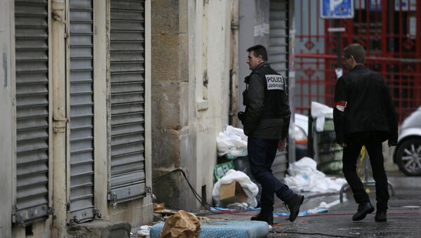 Policía frances en el lugar de tiroteo que se produjo en afueras de París - Sputnik Mundo