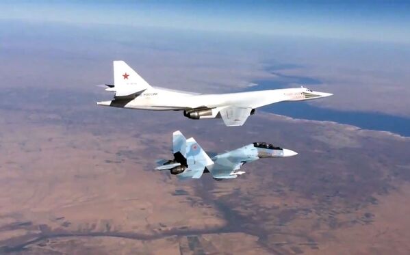 Los ataques aéreos rusos contra las posiciones de los terroristas en Siria - Sputnik Mundo
