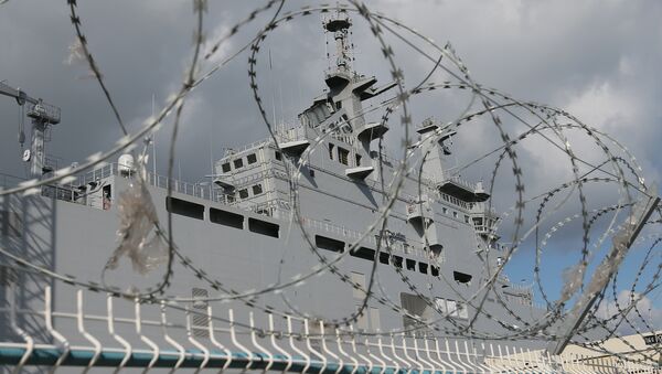 Portahelicópteros Mistral en el astillero de Saint-Nazaire, Francia - Sputnik Mundo